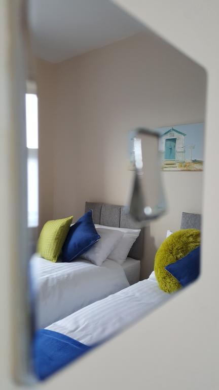 Seventy Eight Lägenhet Southend-on-Sea Exteriör bild